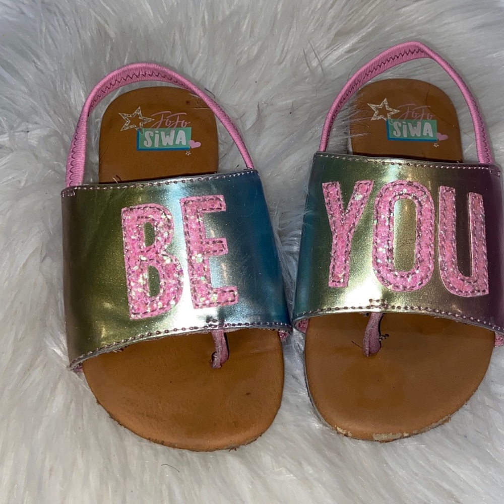 Jojo Siwa flip flops
